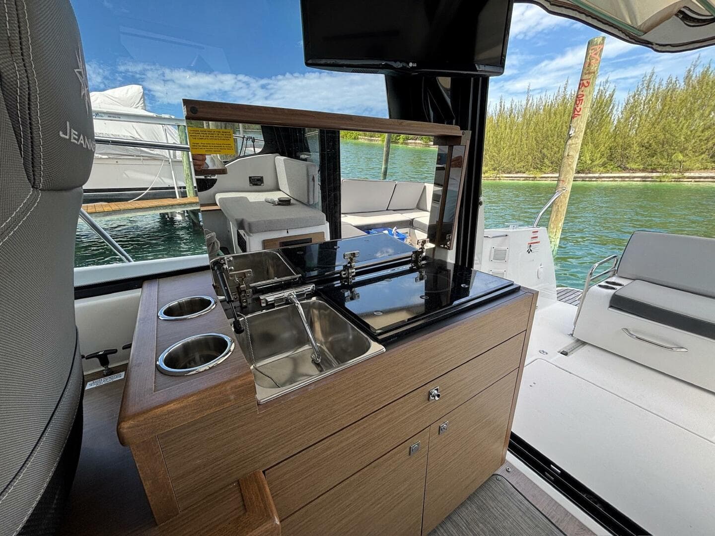 Jeanneau Knot Work'N - Sink and Cooktop