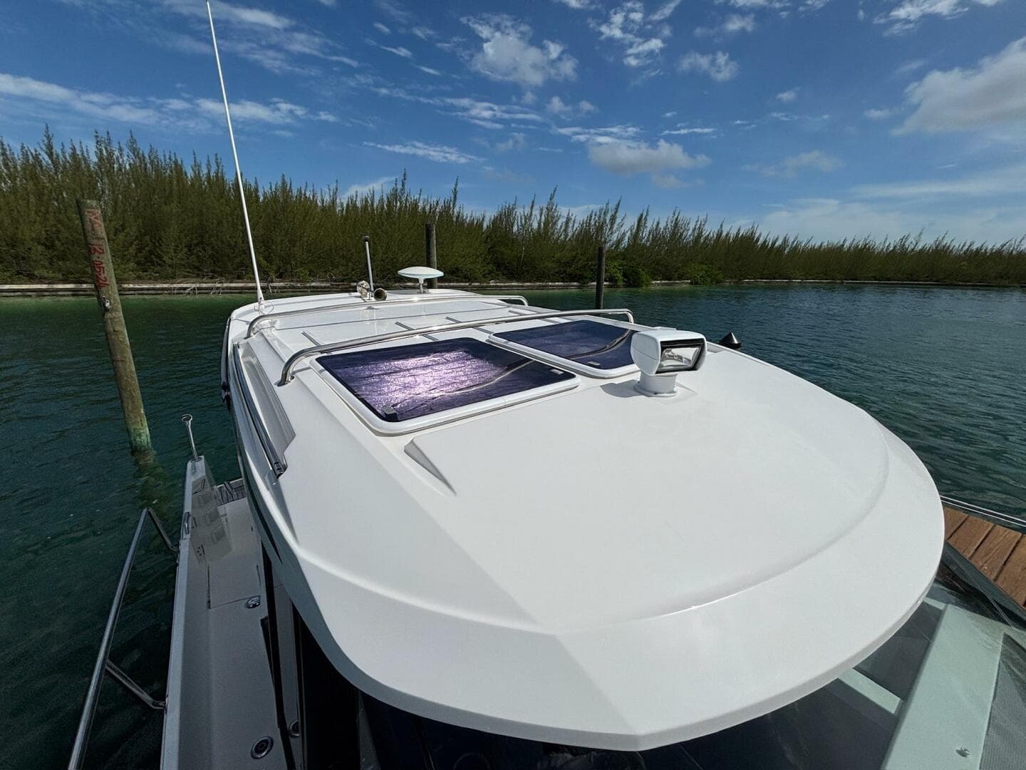 Jeanneau Knot Work'N - Windows