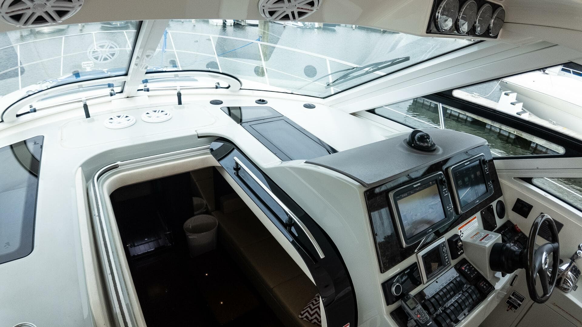 2009 Sea Ray 470 Sundancer