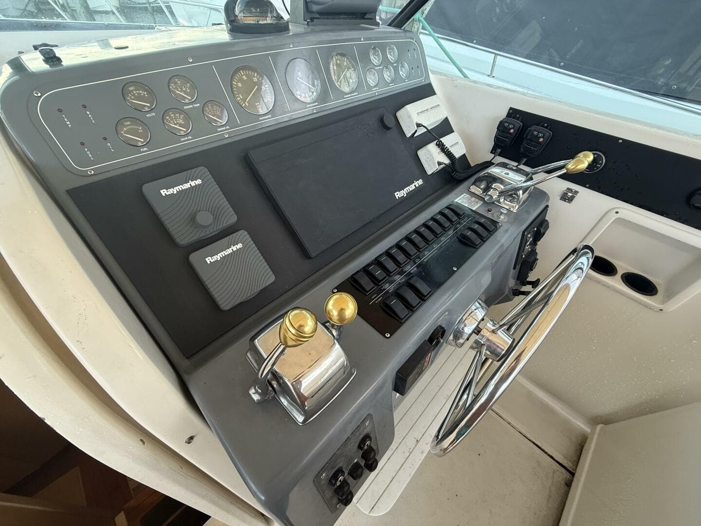 1991 Tiara Yachts 43 Open