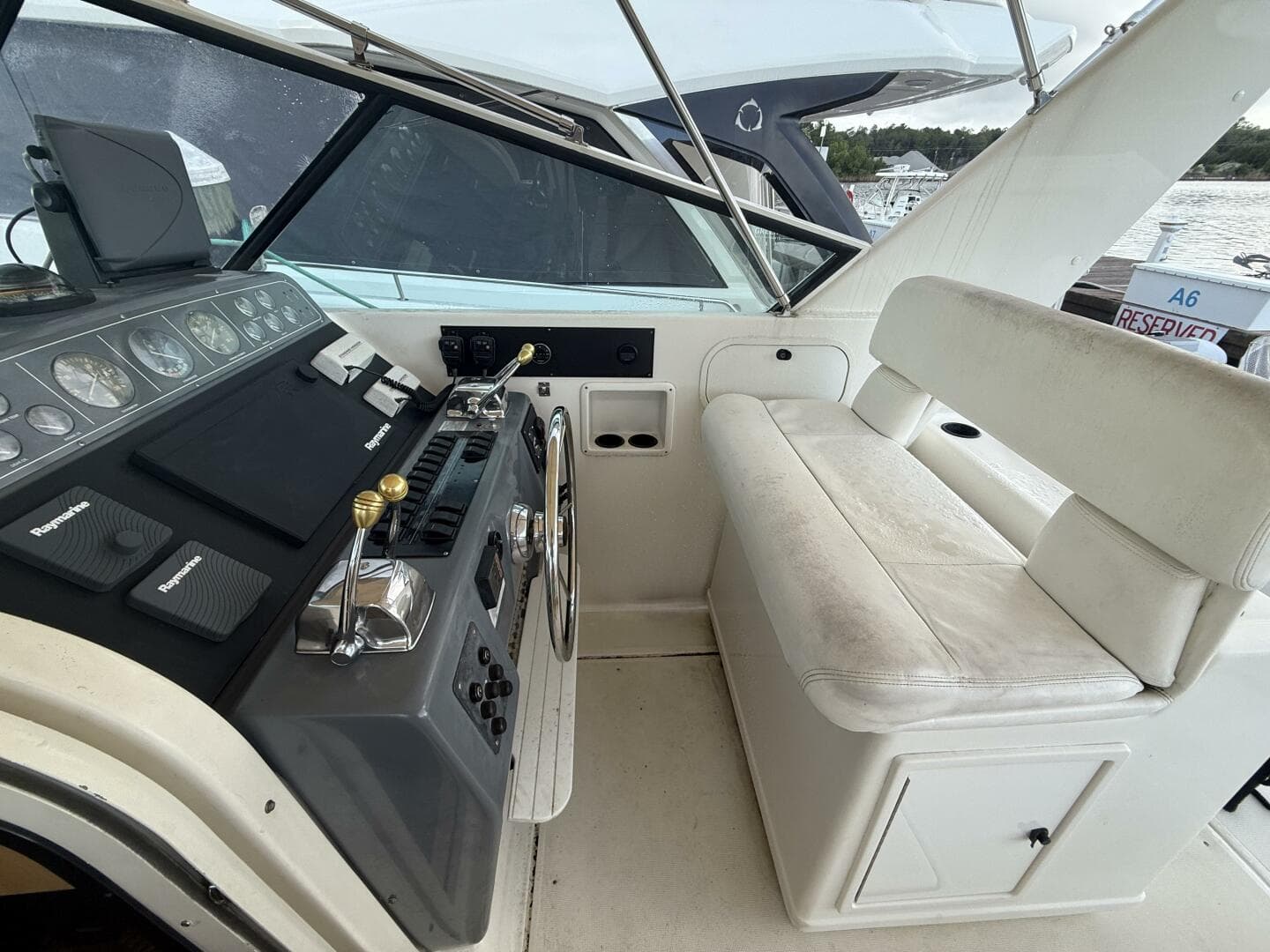 1991 Tiara Yachts 43 Open