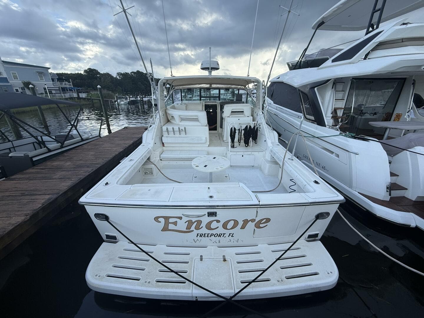 1991 Tiara Yachts 43 Open