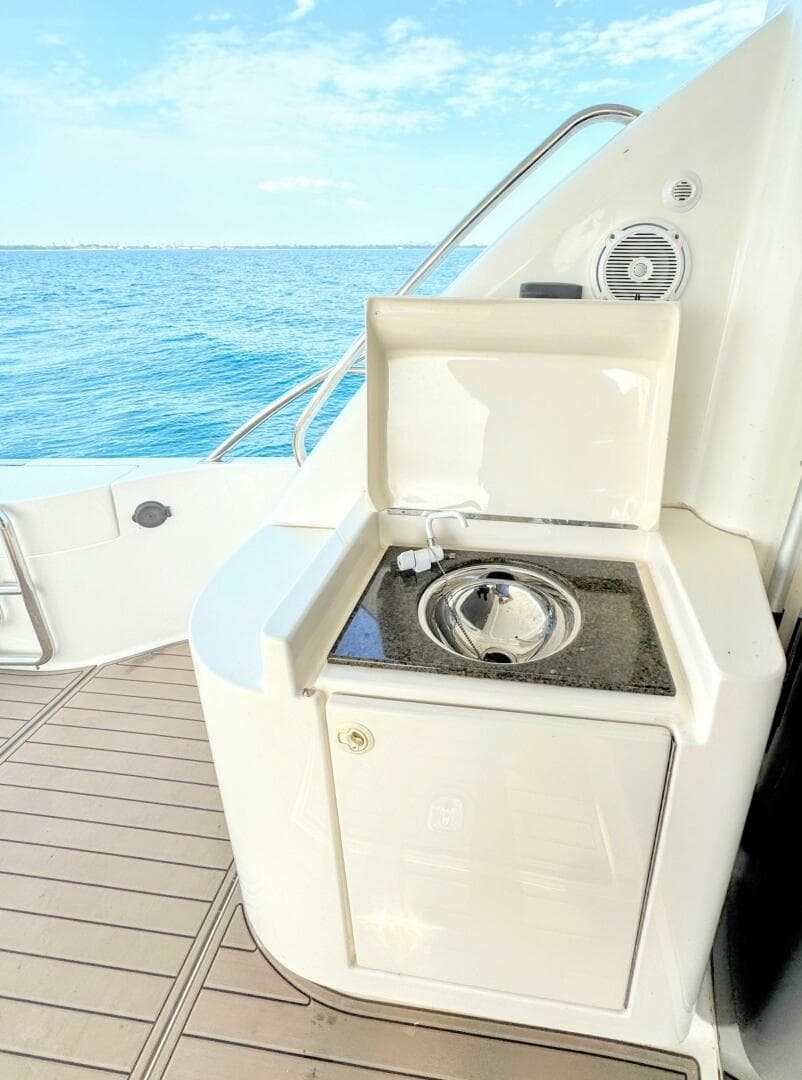 2005 Neptunus 62 Flybridge