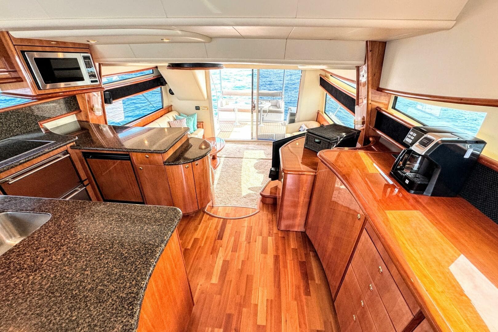 2005 Neptunus 62 Flybridge