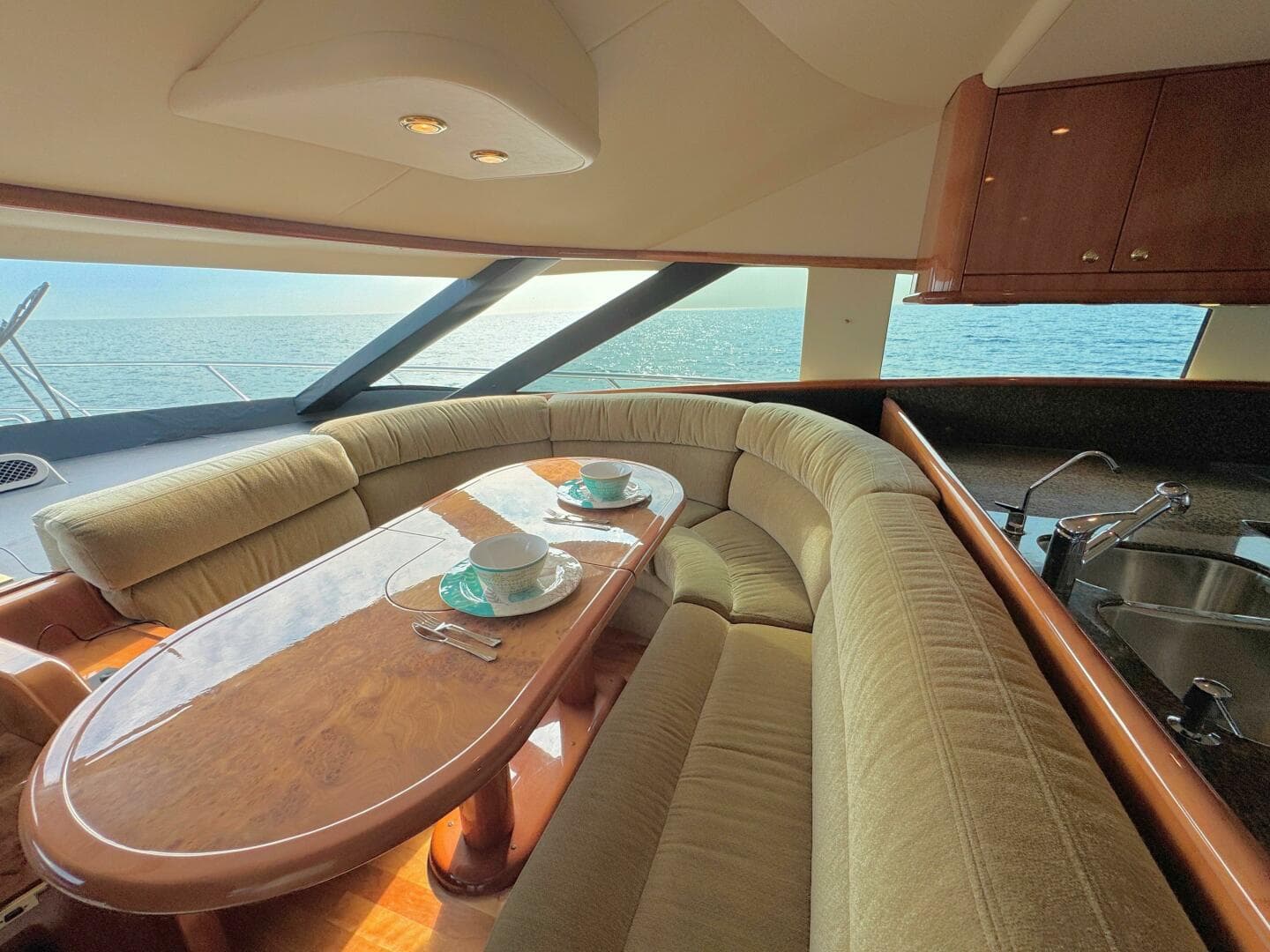 2005 Neptunus 62 Flybridge