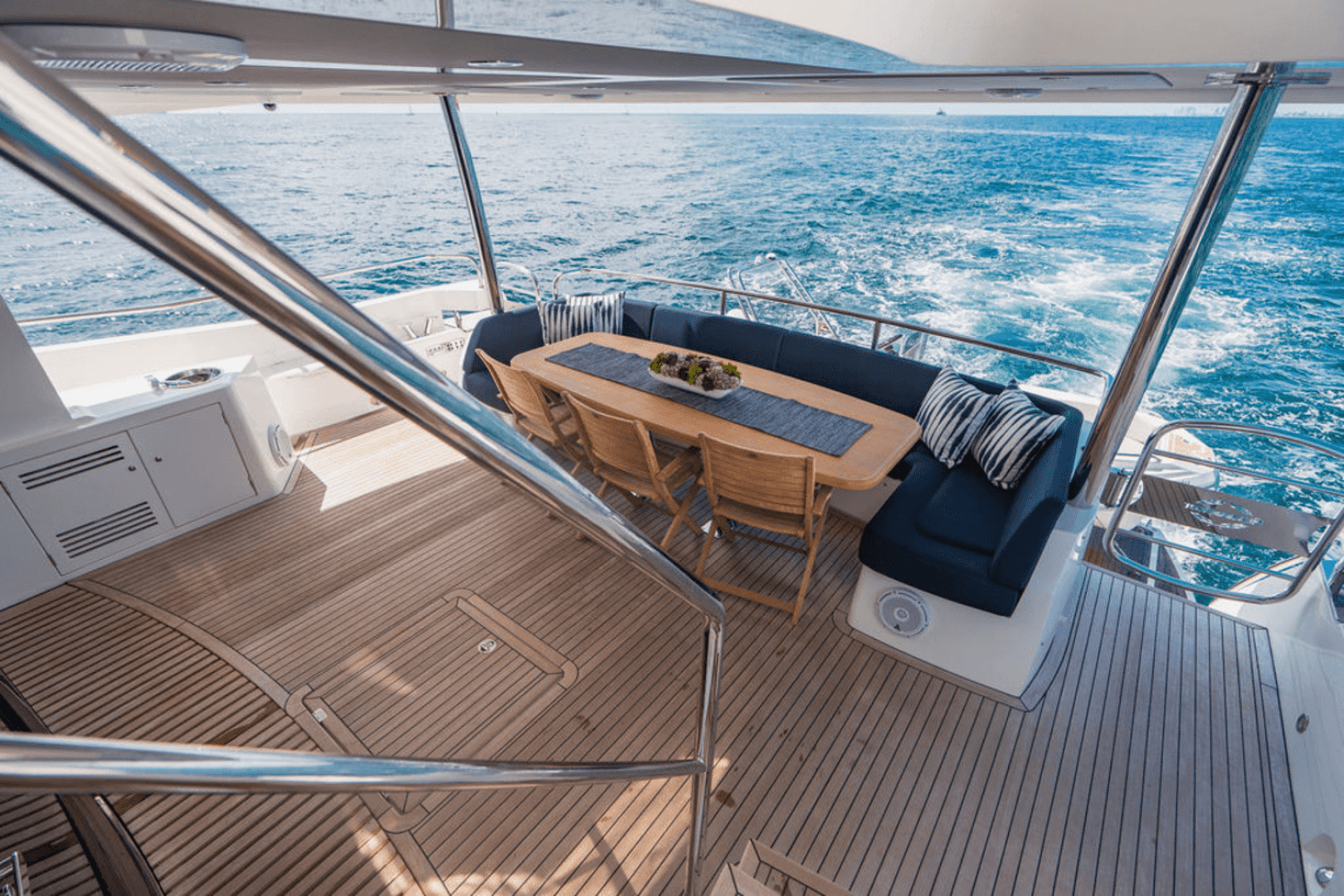 2019 Sunseeker 86