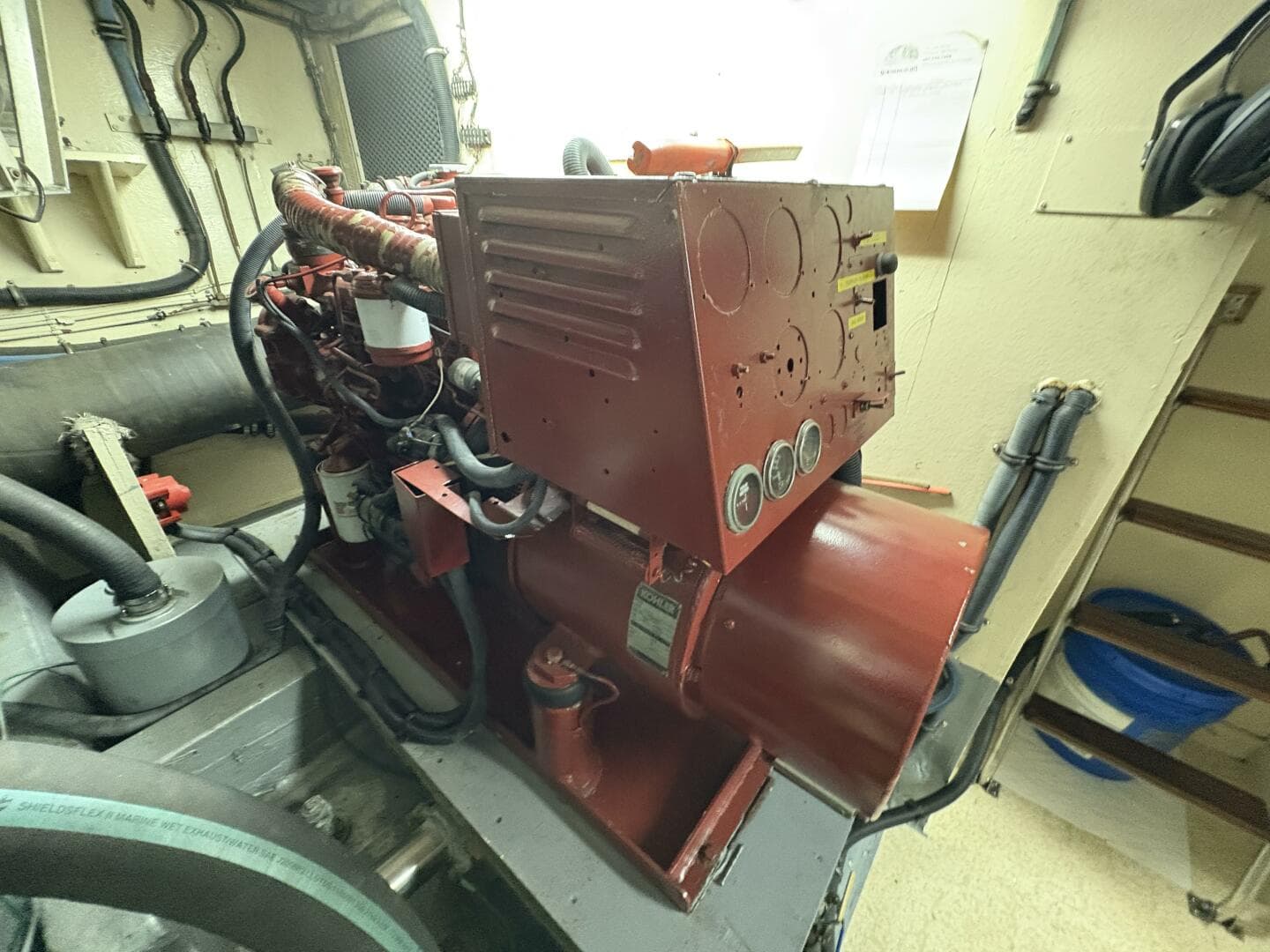 1985 Hatteras 60 Enclosed Bridge