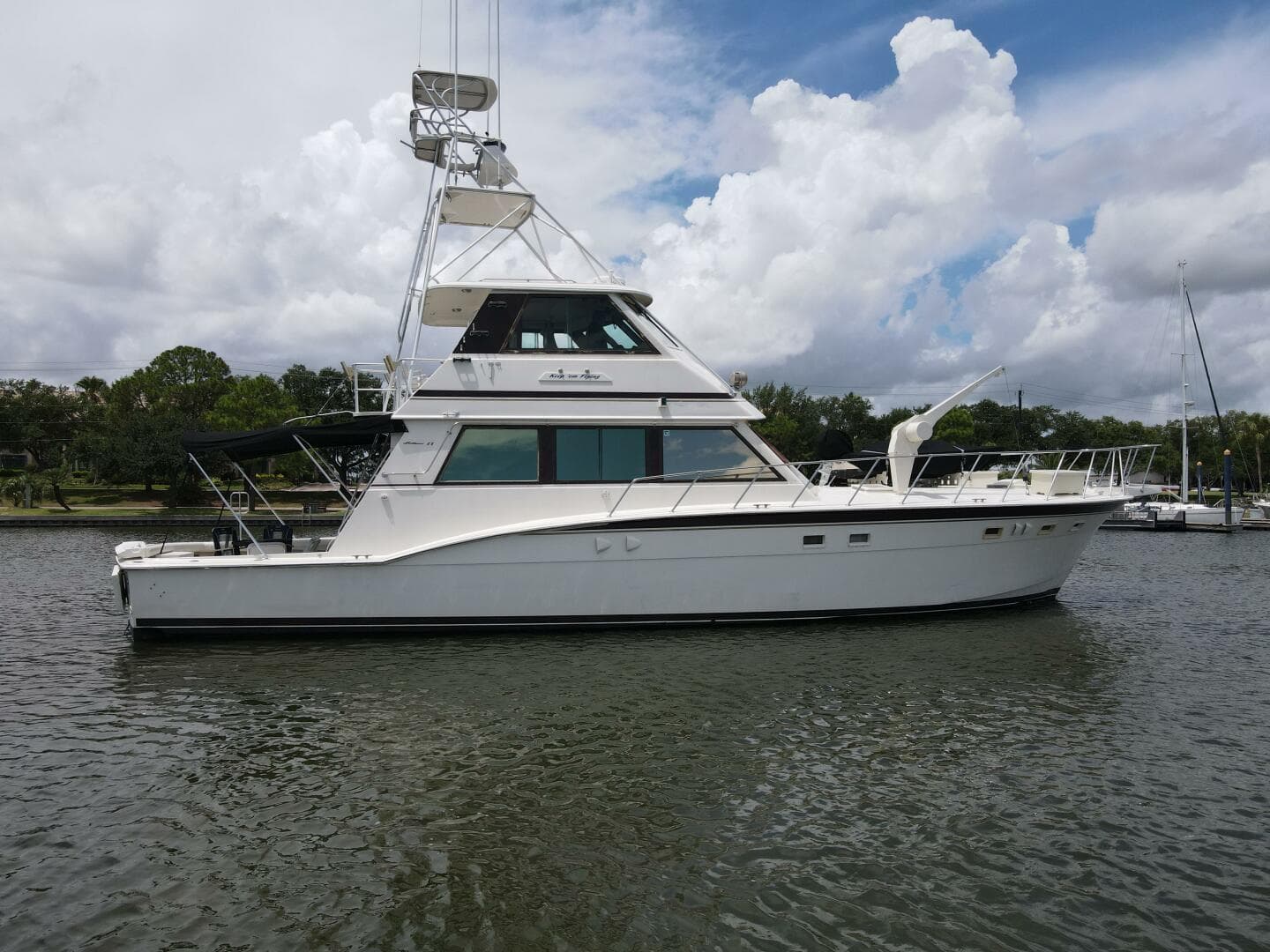 1985 Hatteras 60 Enclosed Bridge