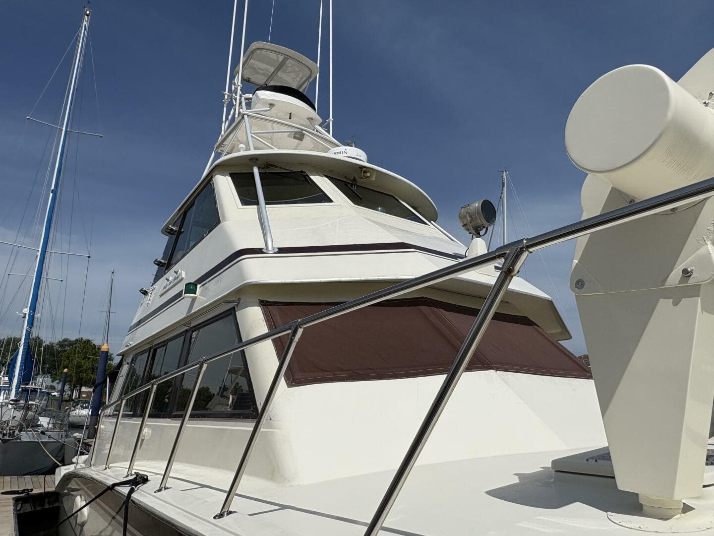 1985 Hatteras 60 Enclosed Bridge