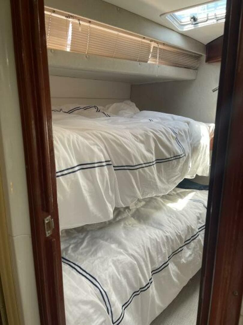 1985 Sea Ray 460 Express Cruiser