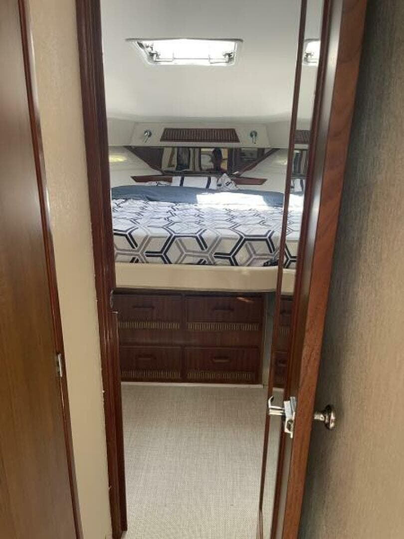 1985 Sea Ray 460 Express Cruiser