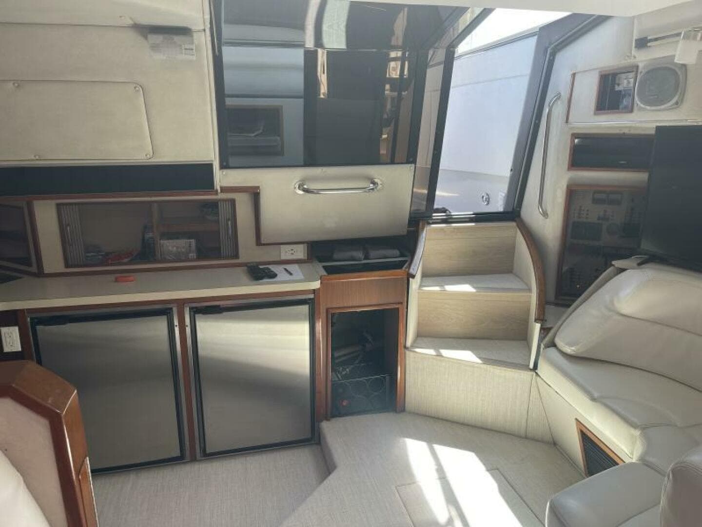 1985 Sea Ray 460 Express Cruiser