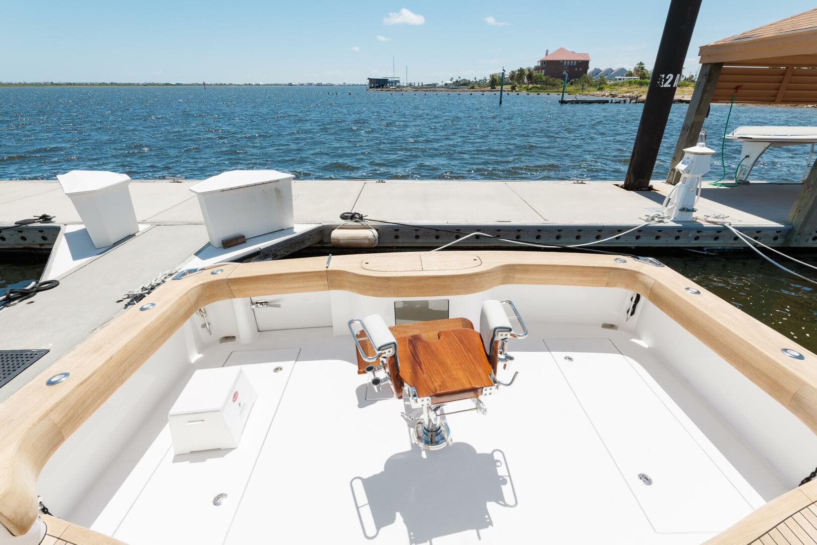 2018 Hatteras GT45X Flybridge