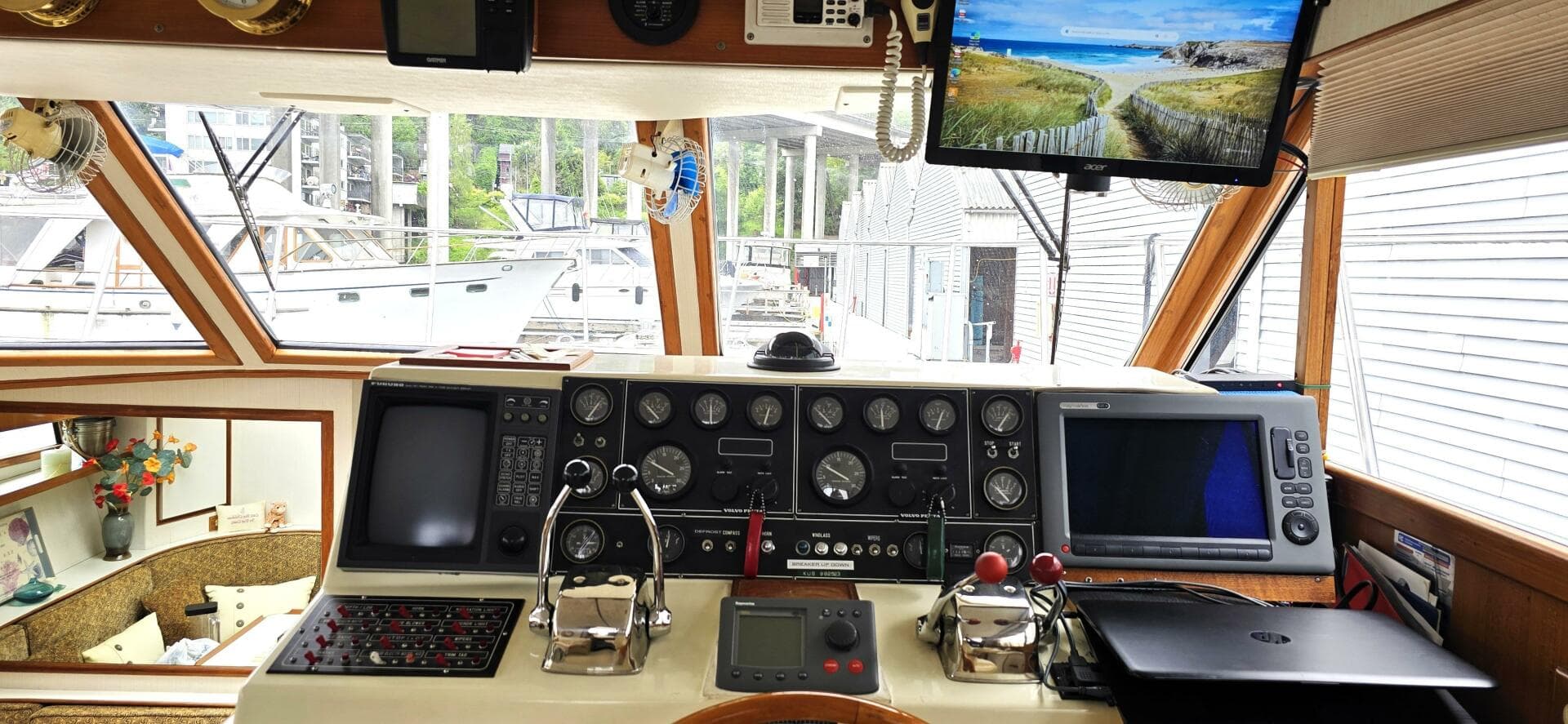 1988 Vantare 44 Aft Cabin