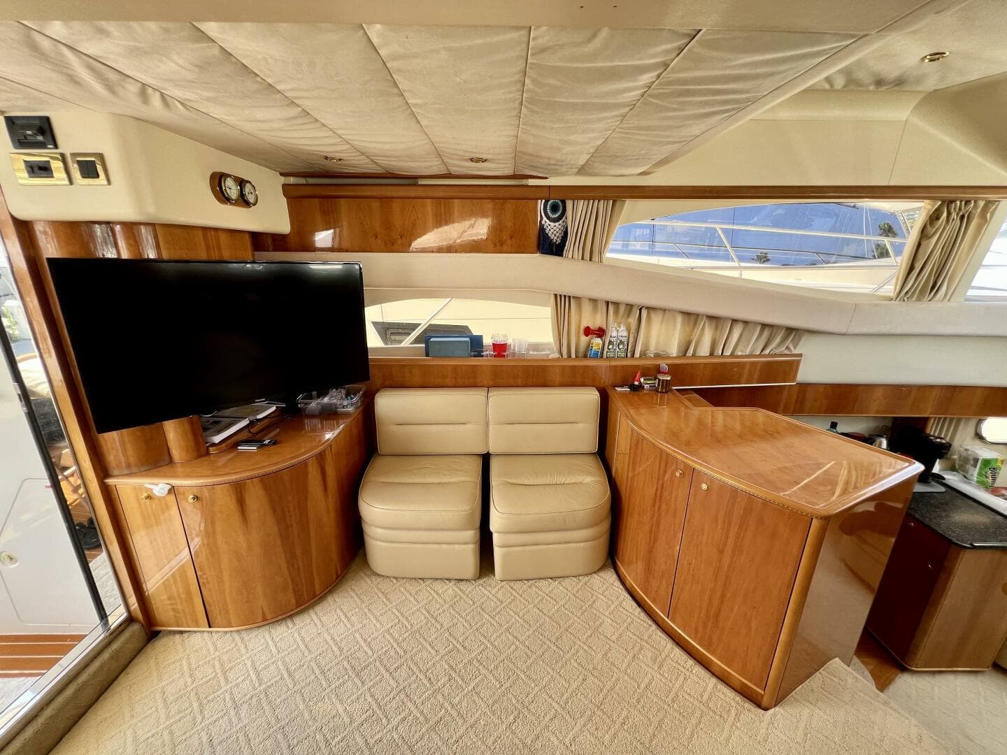 2000 Viking Princess 52 Flybridge