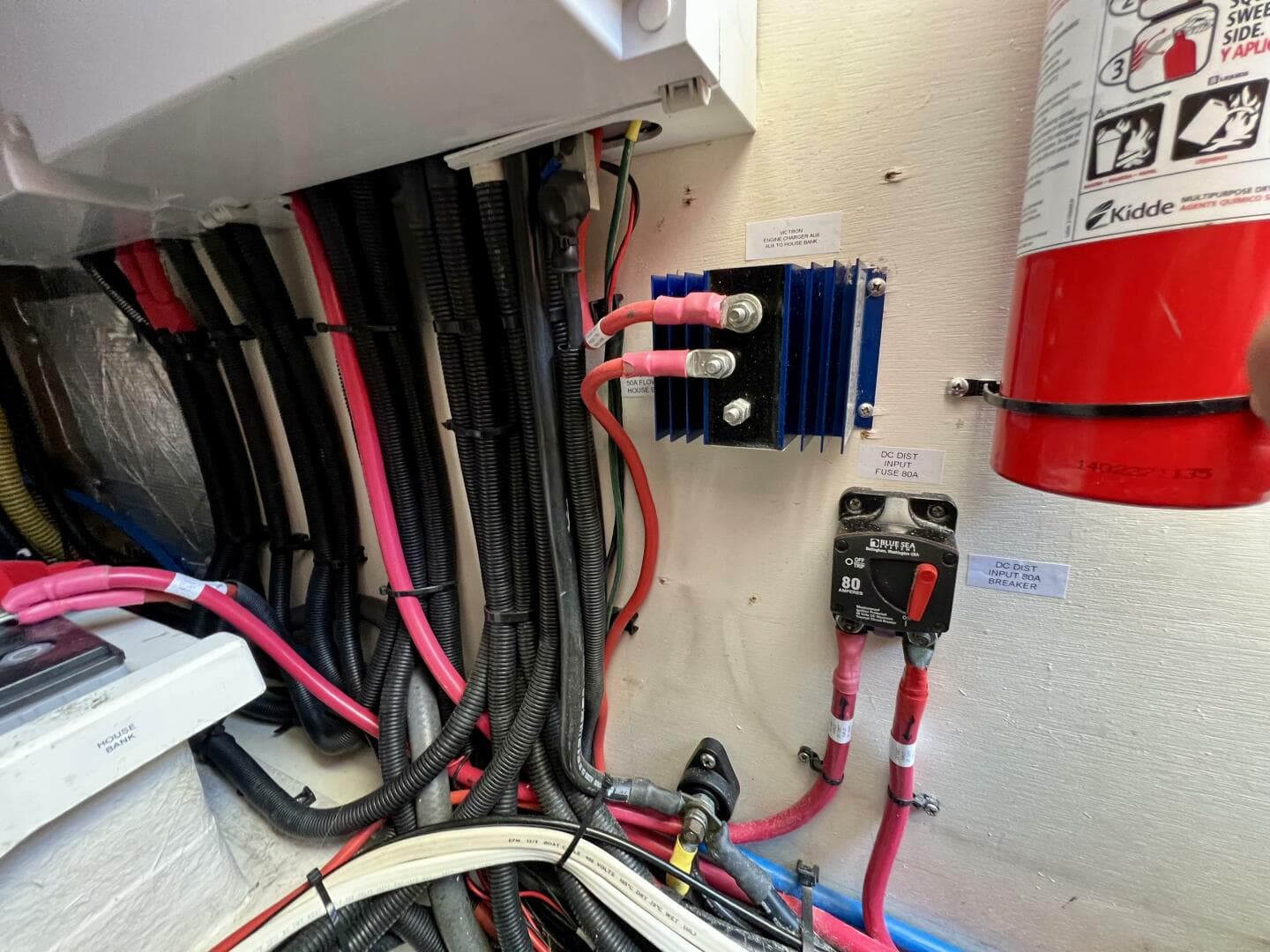 2000 Viking Princess 52 Flybridge