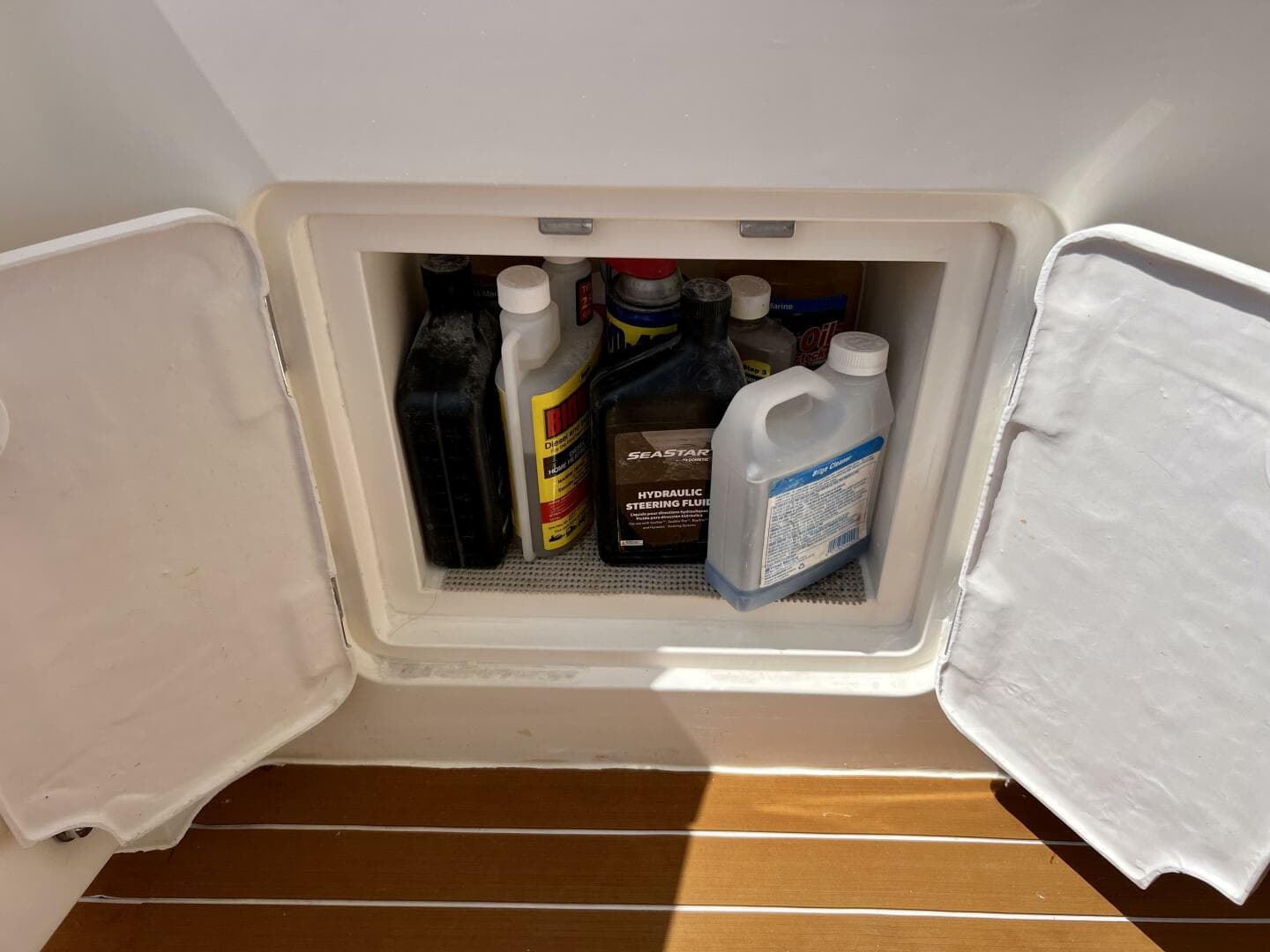 2000 Viking Princess 52 Flybridge