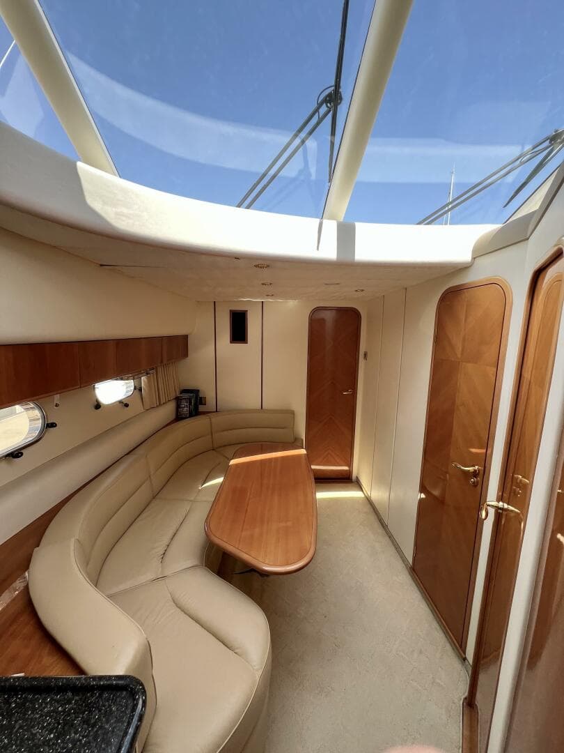 2000 Viking Princess 52 Flybridge