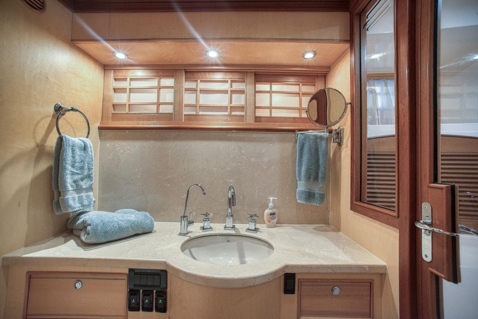 2009 Marlow Explorer 57E