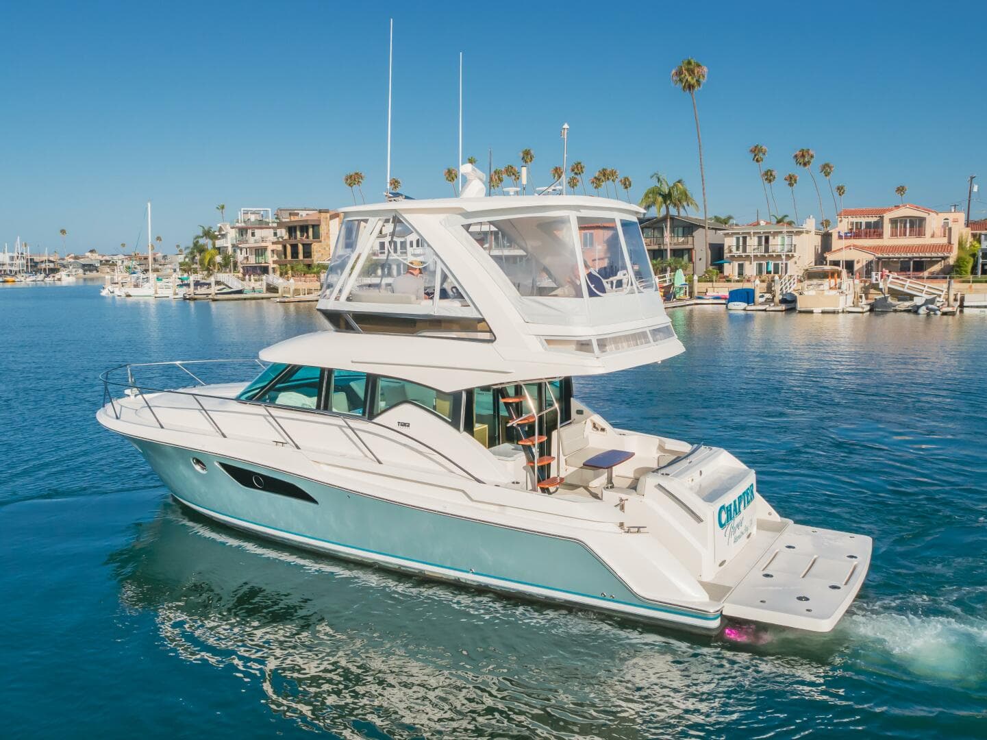 2018 Tiara Yachts F44 Flybridge