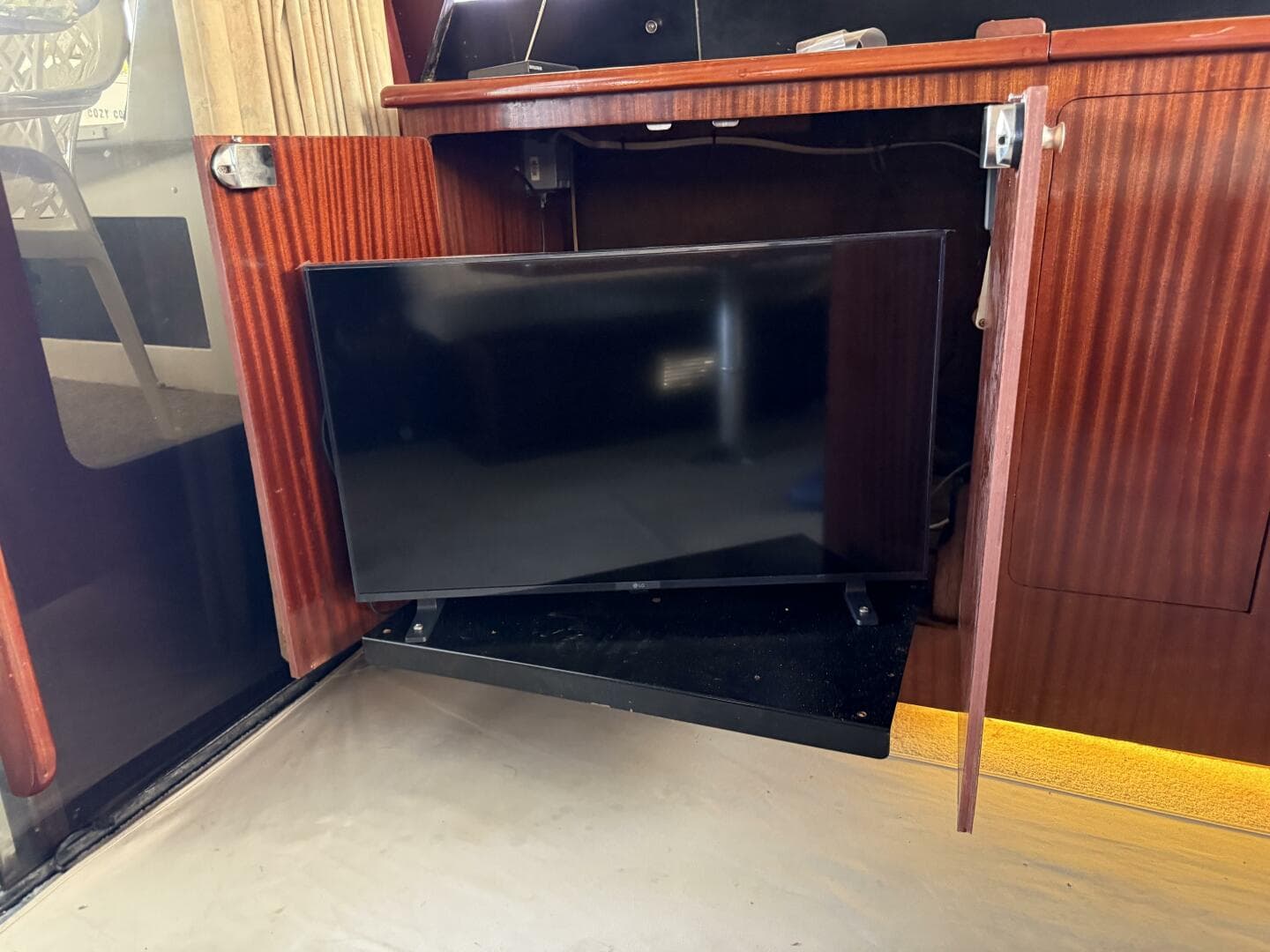 1984 Custom 38 Custom