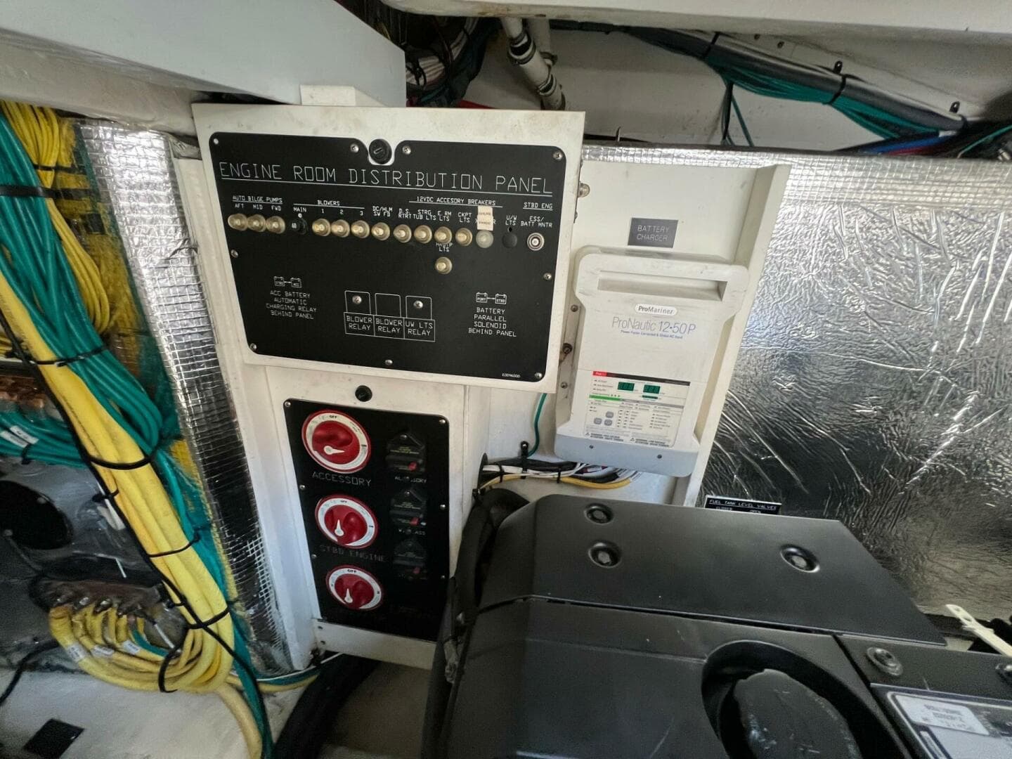 2016 Cruisers Yachts Cantius