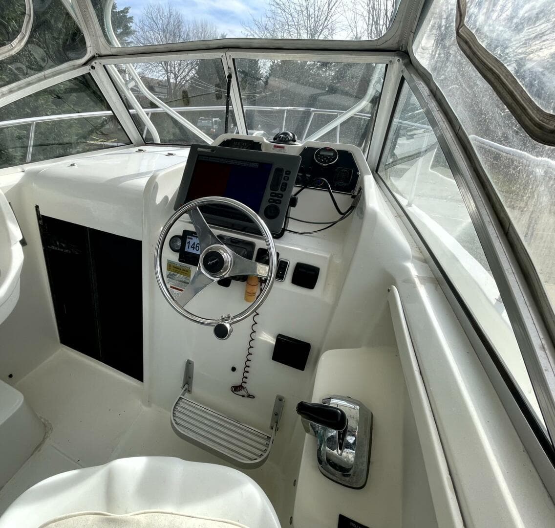 2001 Aquasport 250 Explorer