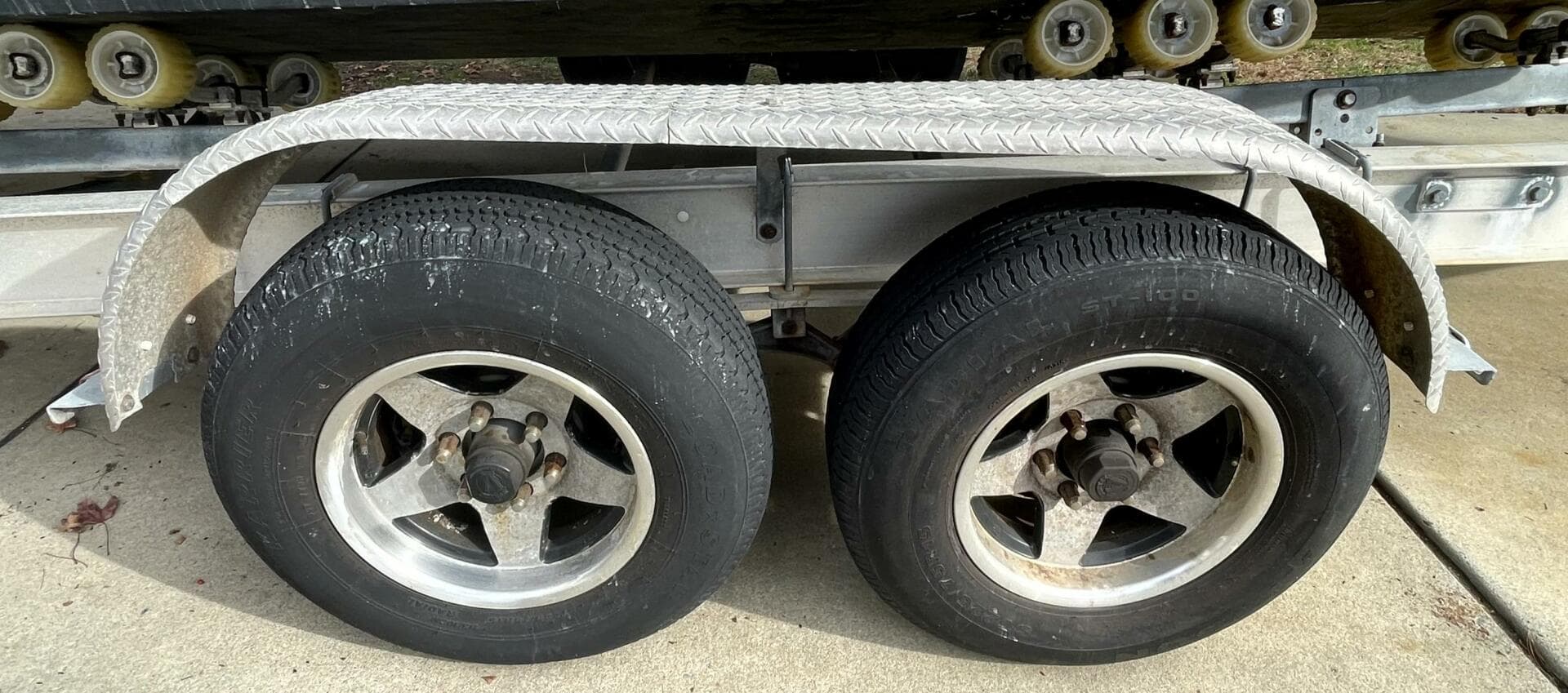 2001 Aquasport 250 Explorer