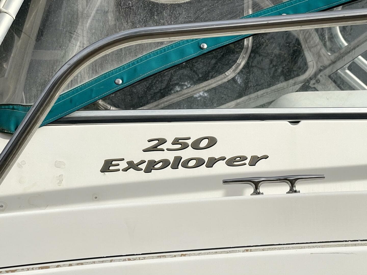2001 Aquasport 250 Explorer