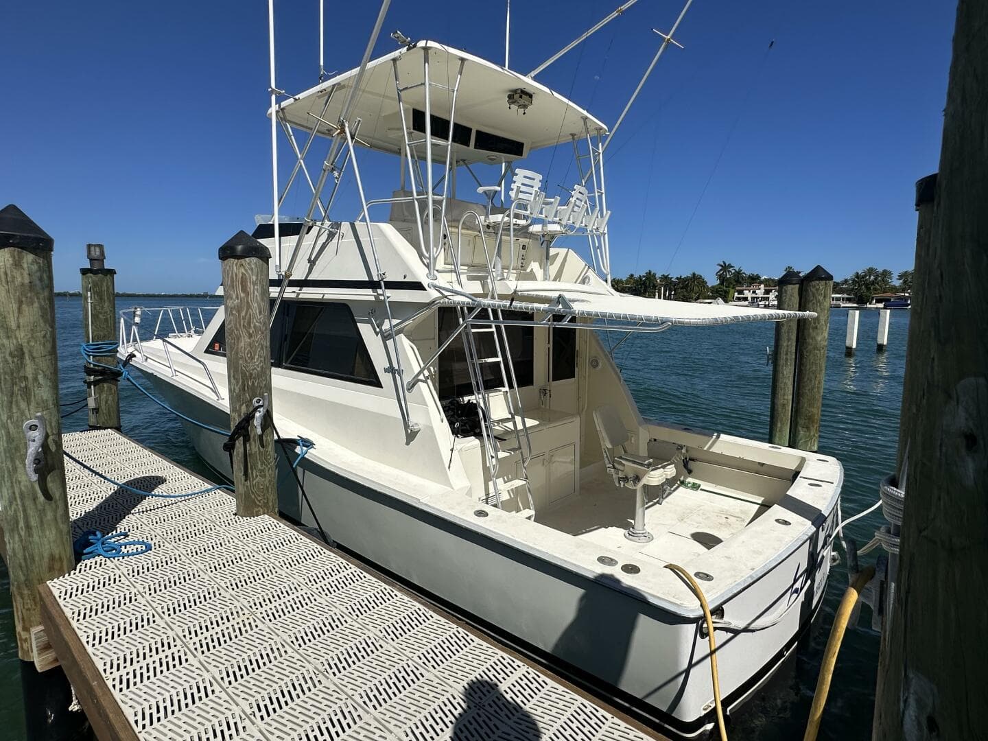 1990 Viking 43 Convertible