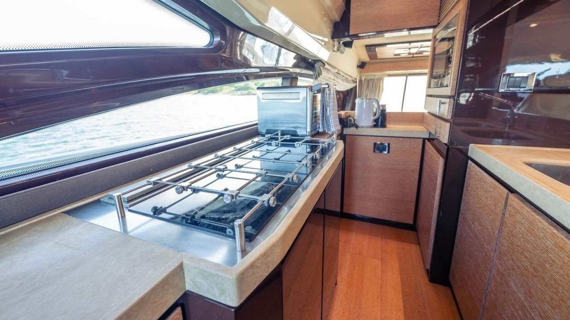 2012 Azimut Evolution