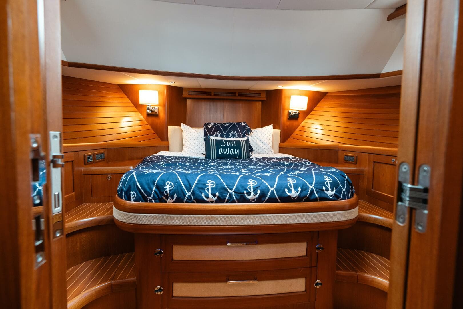 2011 Grand Banks Eastbay 46 SX