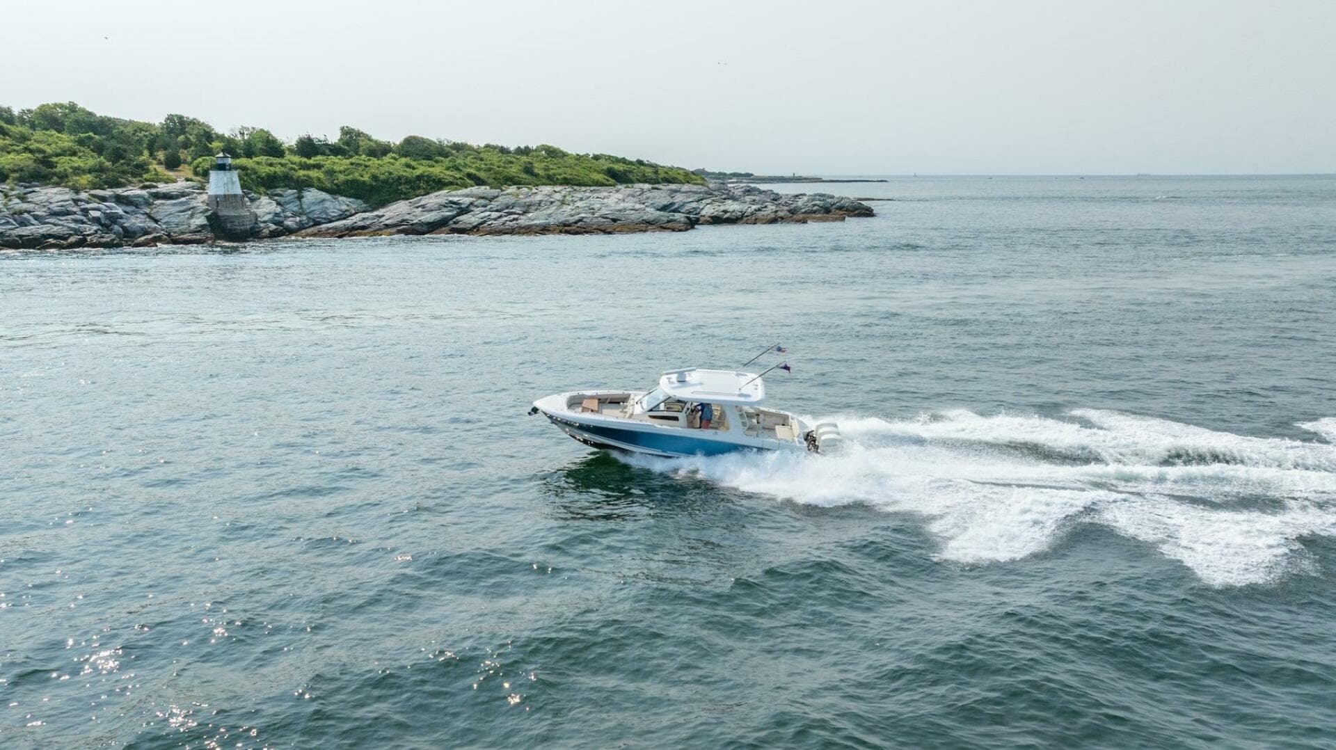 2019 Boston Whaler 350 EX Realm