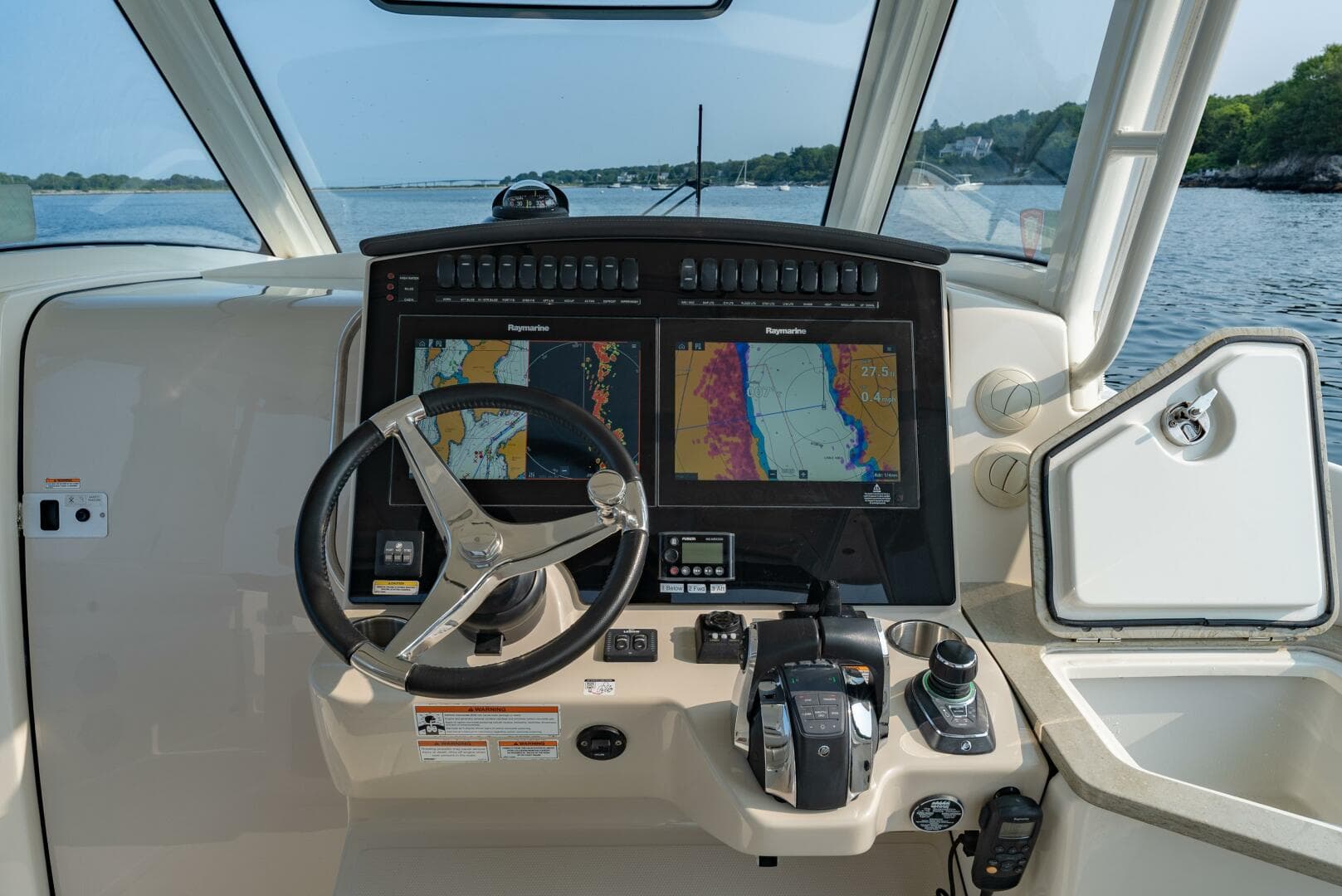 2019 Boston Whaler 350 EX Realm