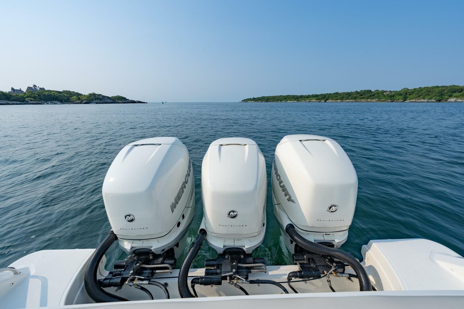 2019 Boston Whaler 350 EX Realm