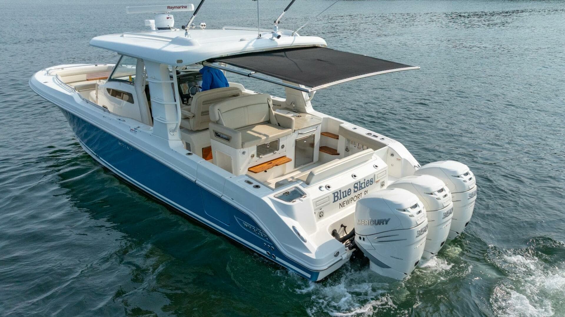 2019 Boston Whaler 350 EX Realm