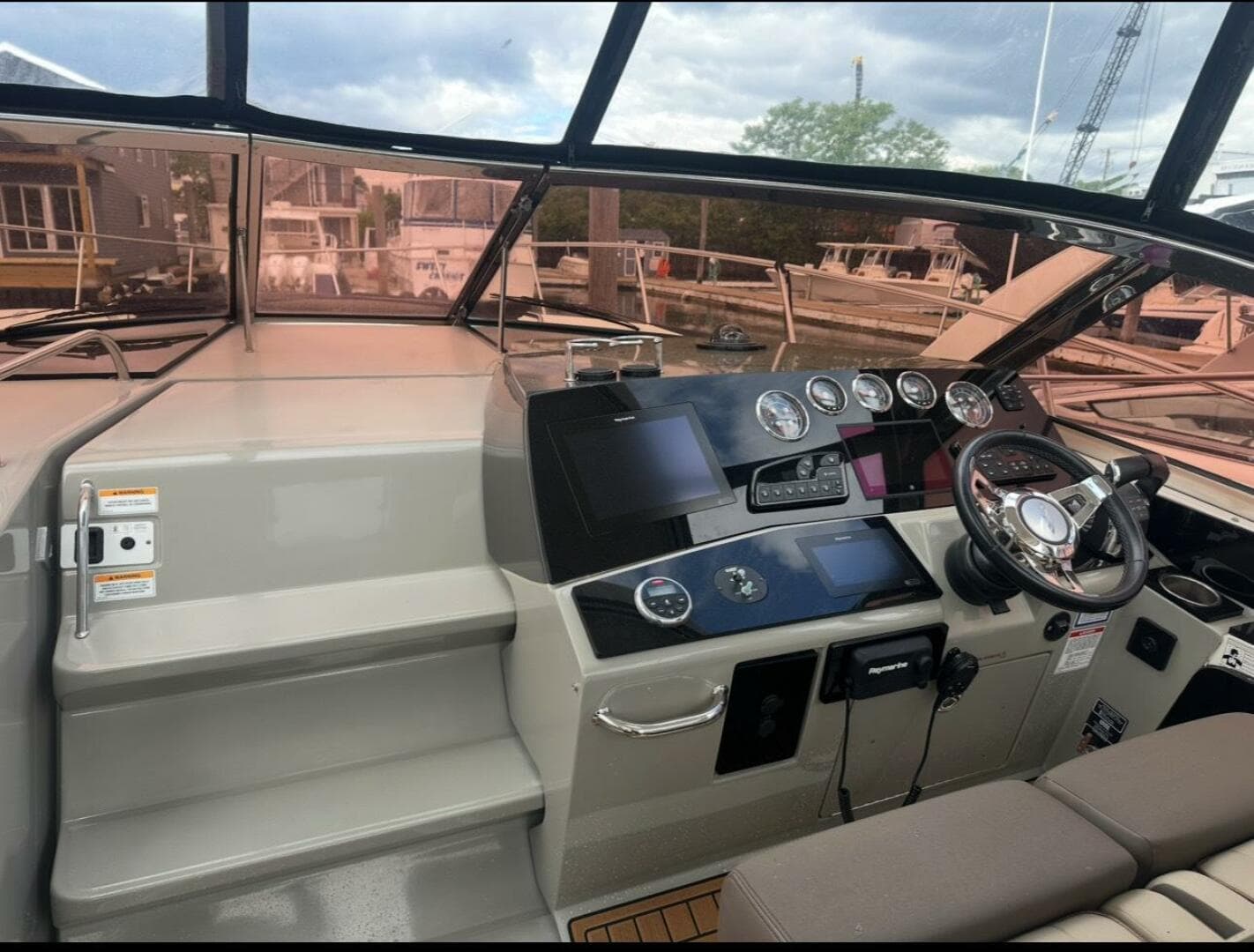 2016 Sea Ray 370 Sundancer