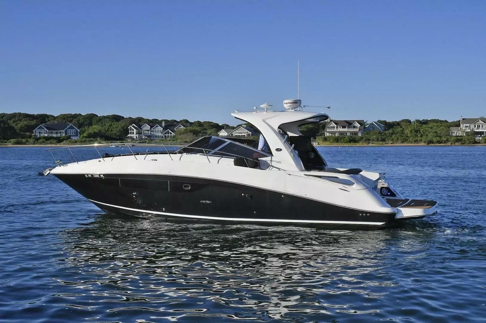 2016 Sea Ray 370 Sundancer