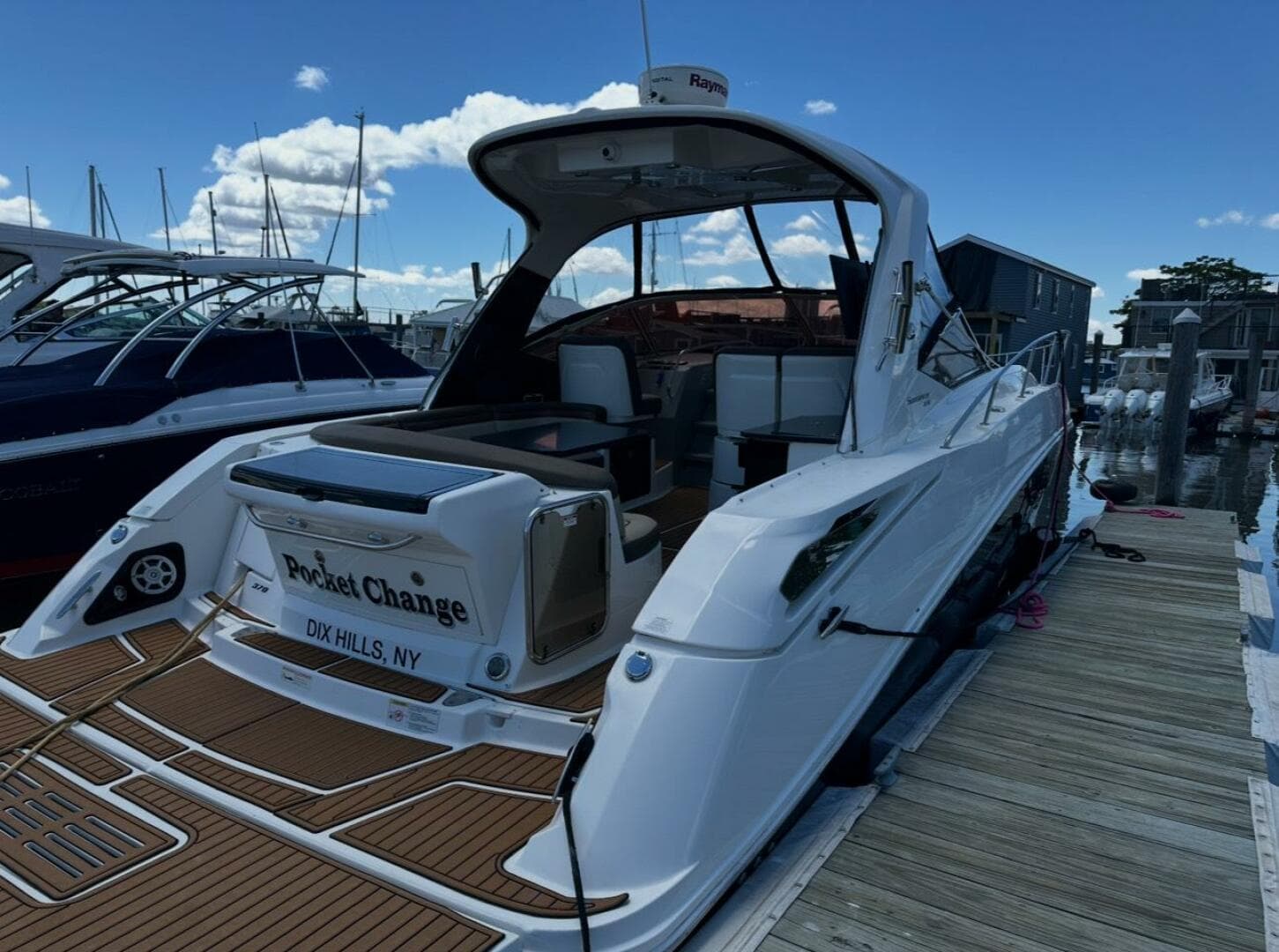 2016 Sea Ray 370 Sundancer
