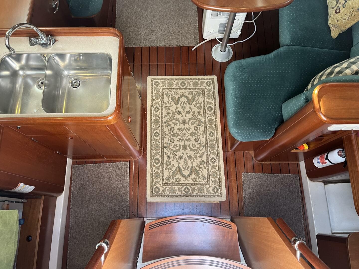 2001 Beneteau Oceanis 381