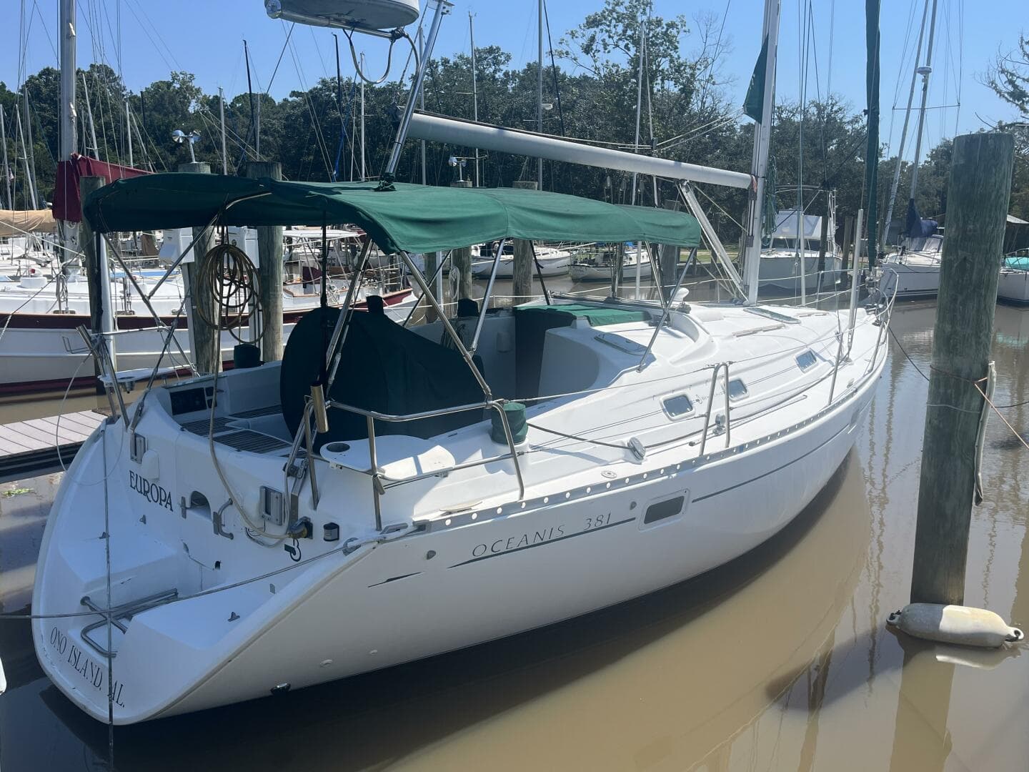 Beneteau Oceanis 381