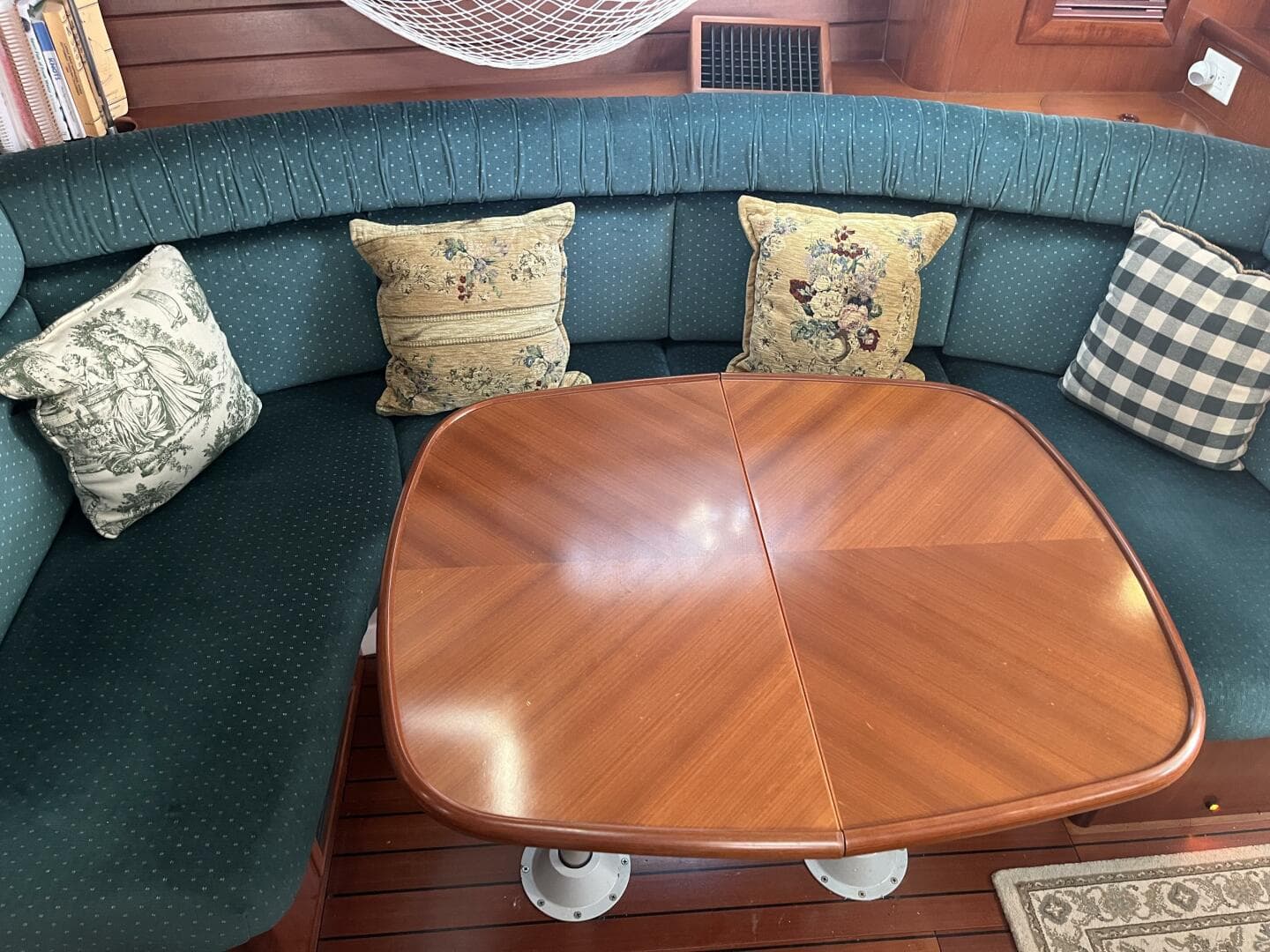 2001 Beneteau Oceanis 381