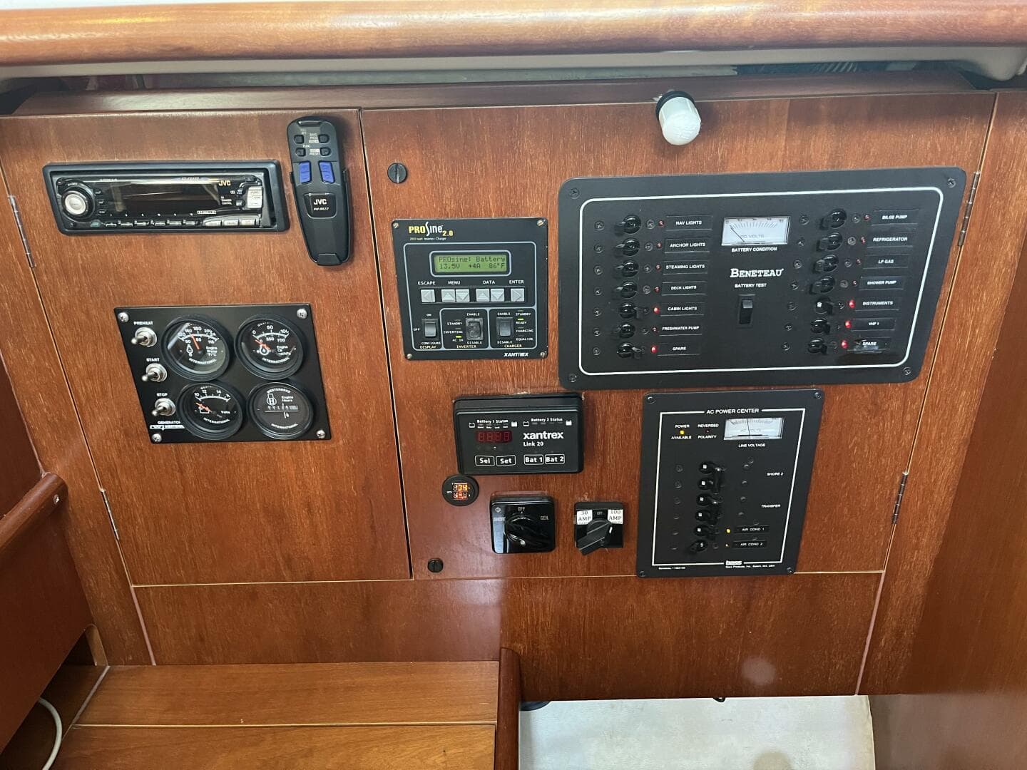 2001 Beneteau Oceanis 381