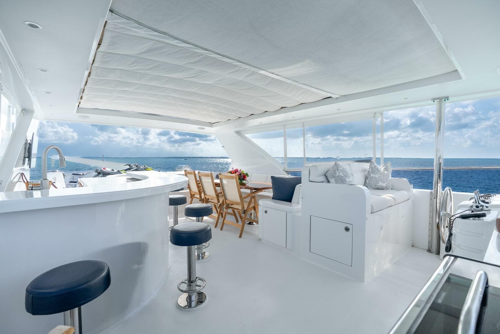 2010 Hargrave Raised Pilothouse