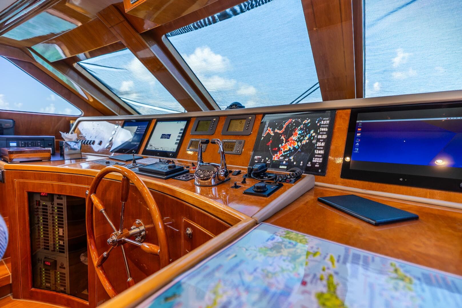 2010 Hargrave Raised Pilothouse