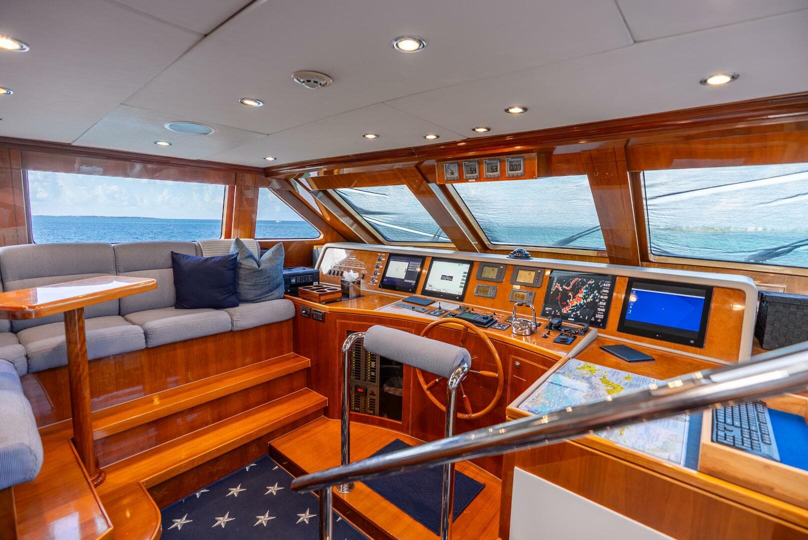 2010 Hargrave Raised Pilothouse