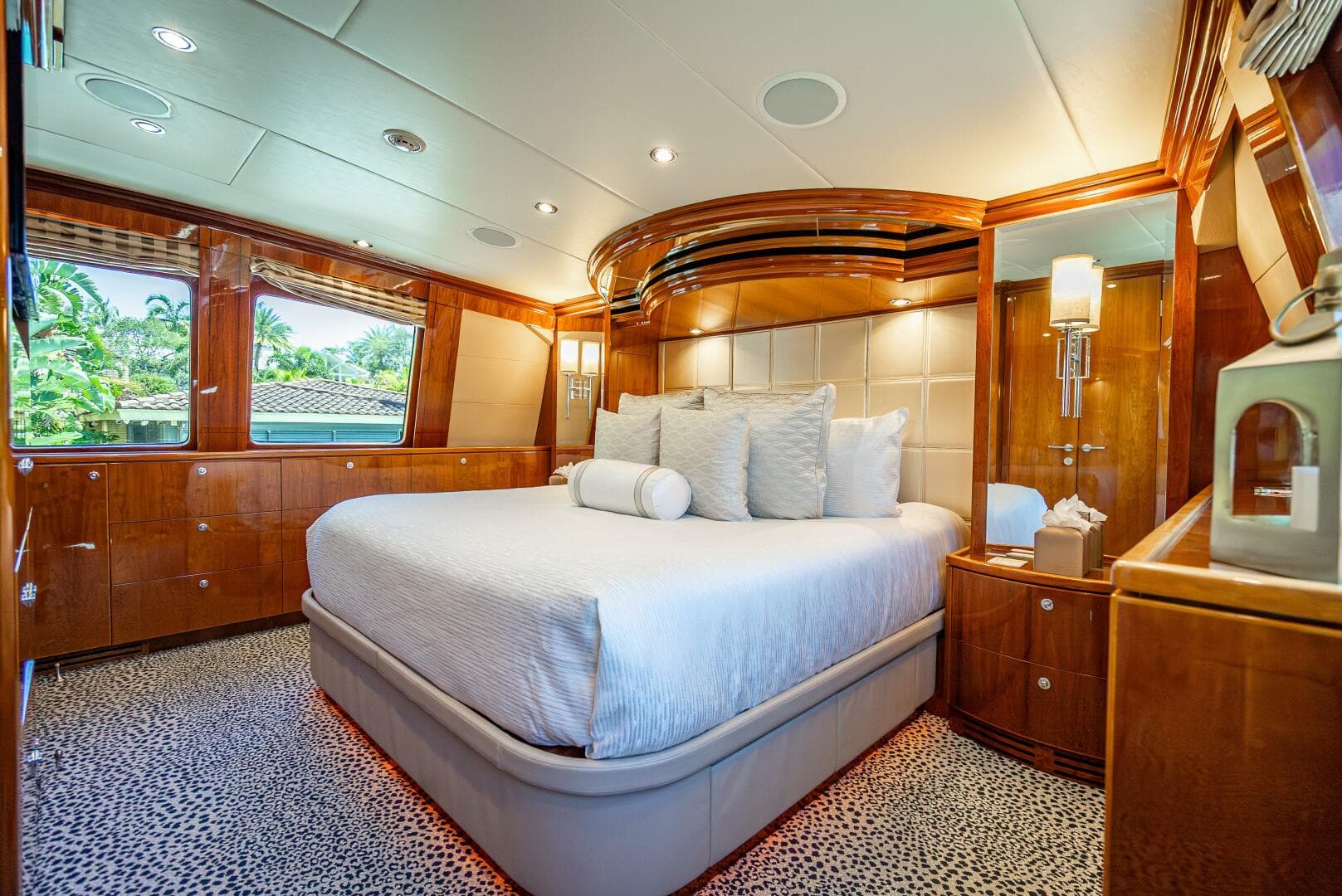 2010 Hargrave Raised Pilothouse