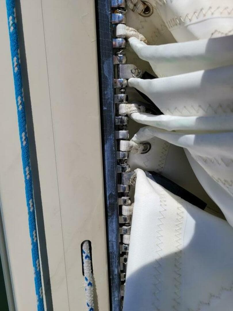 2004 Alerion 28 Express