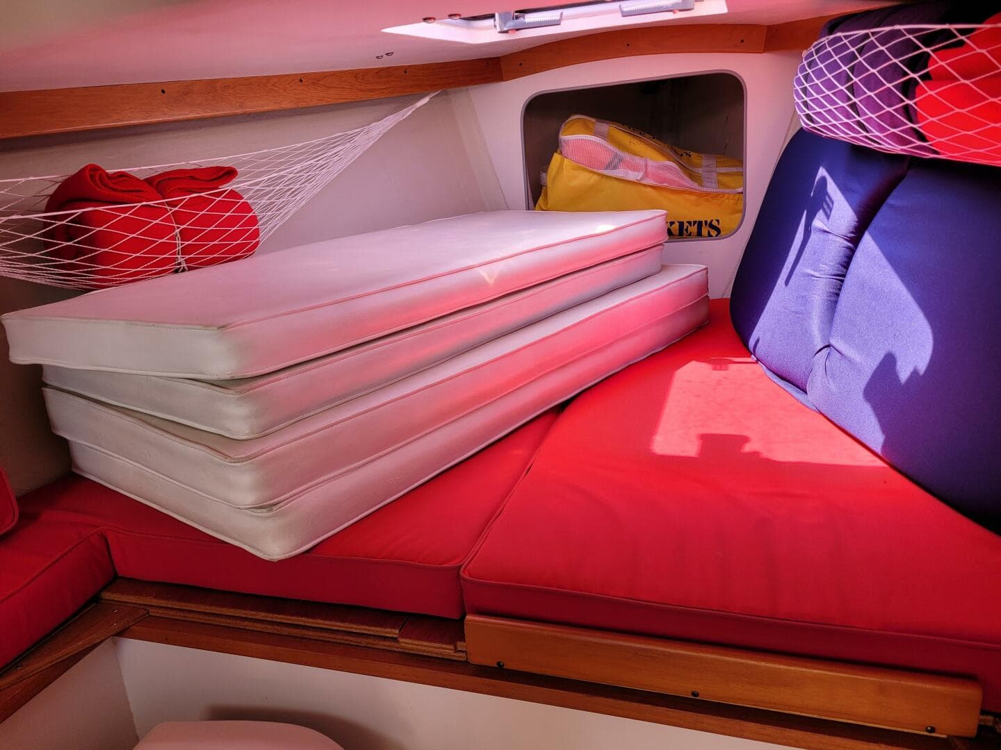 2004 Alerion 28 Express