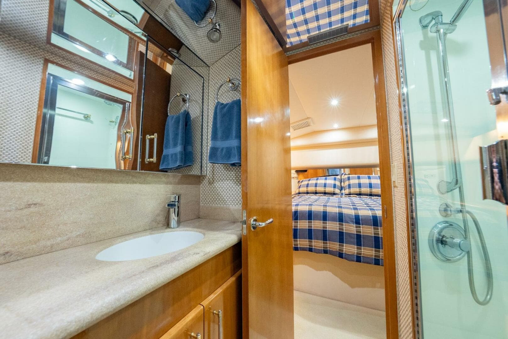 2001 Hatteras 50 Convertible